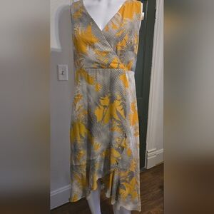 Mint Velvet Wrap Dress Yellow and White Floral Women's Dress, US Size 12.